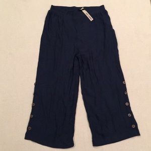 NWT Coco + Carmen Navy Wideleg crop pant
